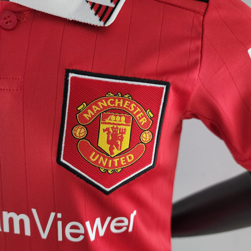 Kit Infantil Manchester United Titular 22/23 - KARIOCA MULTIMARCAS